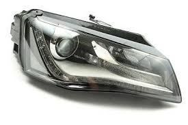 ФАР Bi-XENON С ДНЕВНИ СВЕТЛИНИ LED (HELLA) Д.