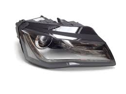 ФАР Bi-XENON С ЗАВИВАНЕ И ДНЕВНИ СВЕТЛИНИ LED (HELLA) Д.