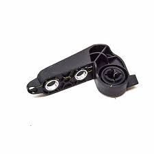 ДЪРЖАЧ ПРЕДНА МАСКА ВЪТРЕШЕН ПЛАСТМАСОВ ЛЯВ